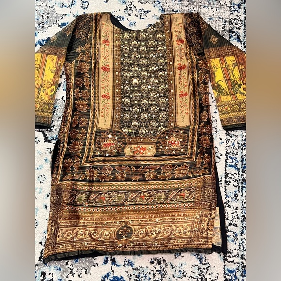 Digital Print Shirt With Sequence Work Comes With Trouser And Dupatta - Picture 3 of 3